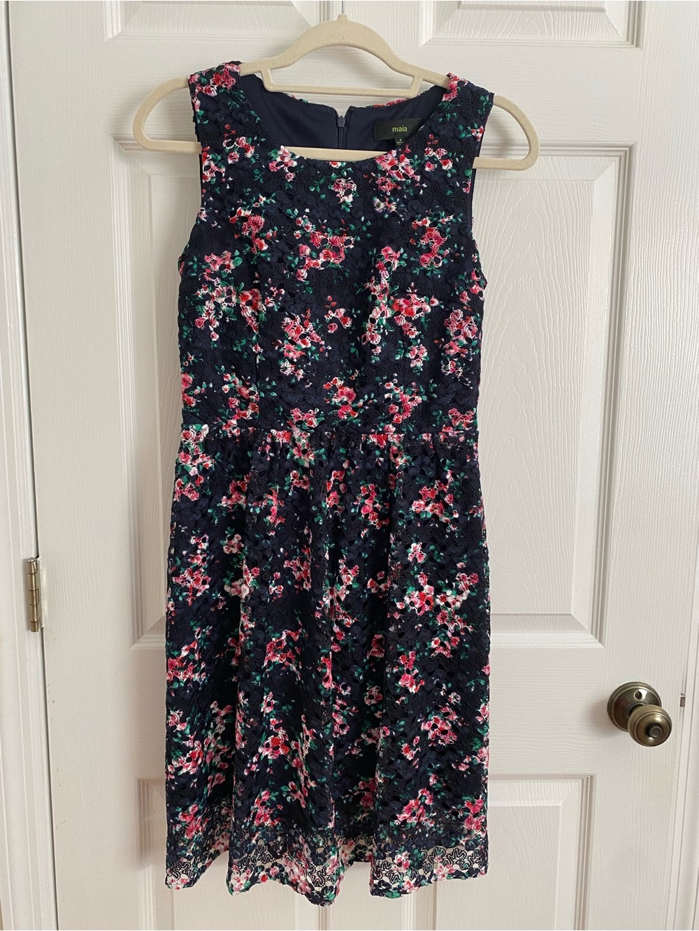 Maia Navy Floral Lace Sleeveless Dress | Size 4